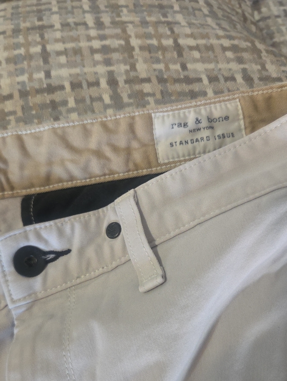 rag & bone Men’s Light White Chinos